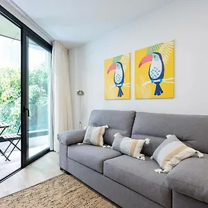 https://famara-suites.in-canary-islands.com